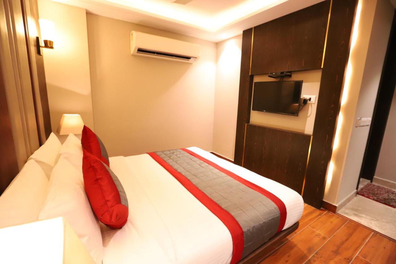 Hotel The Magic Tree - Paharganj Нью-Дели Экстерьер фото
