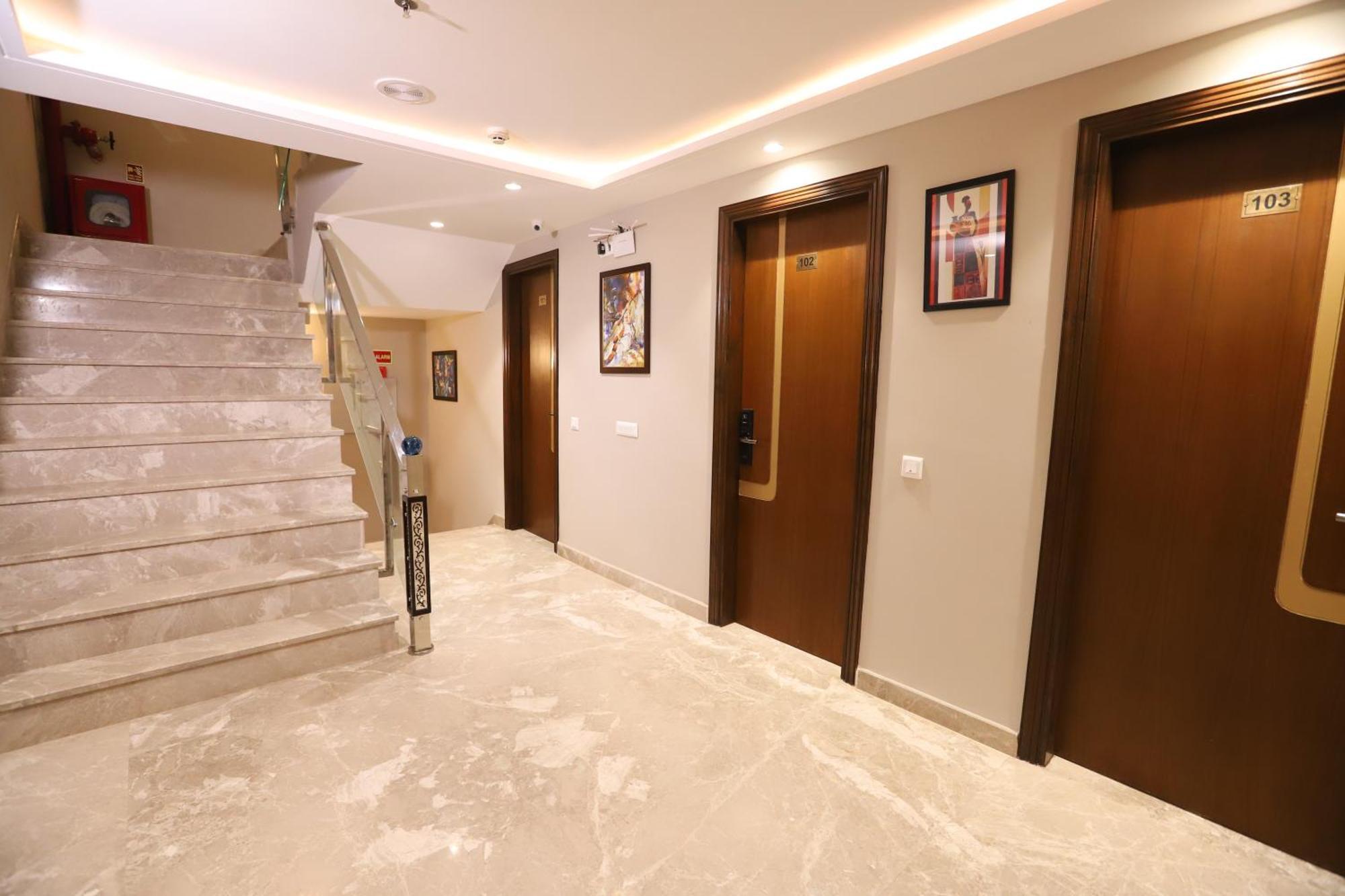 Hotel The Magic Tree - Paharganj Нью-Дели Экстерьер фото